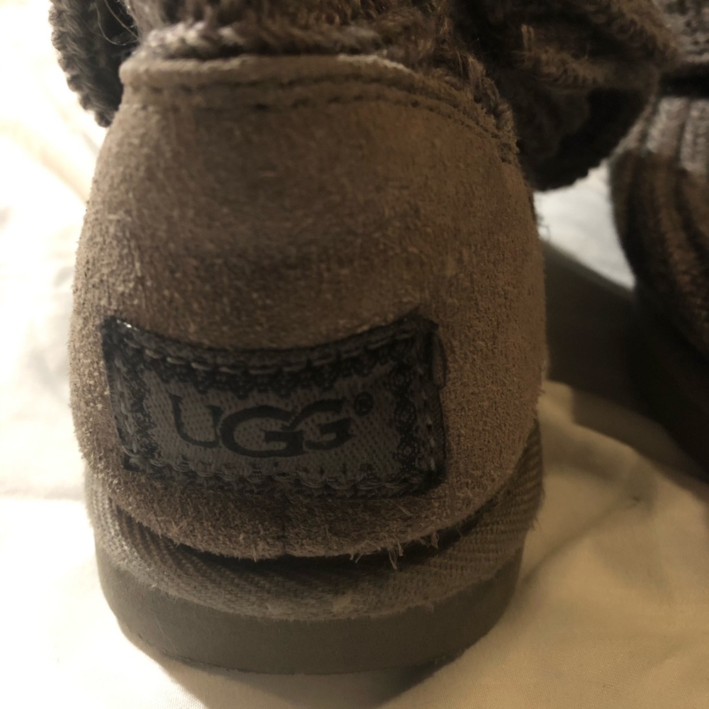 Grey Uggs - image 5